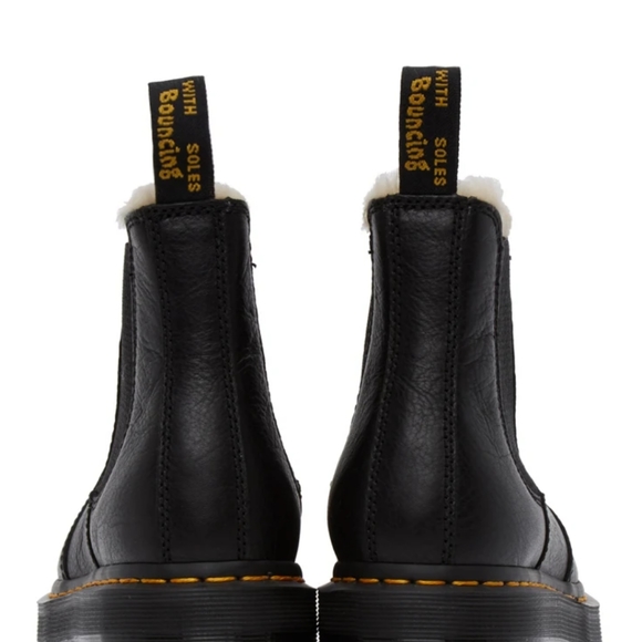 ISO: Dr Martens 2976 quad fl boot faux fur- - Picture 2 of 3